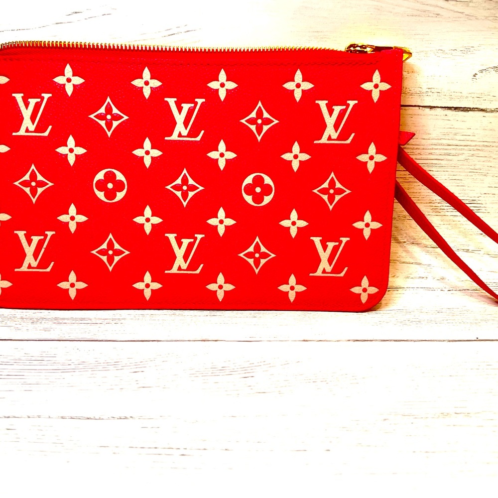 Louis Vuitton Spring in the City Hot Pink neverfull pochette